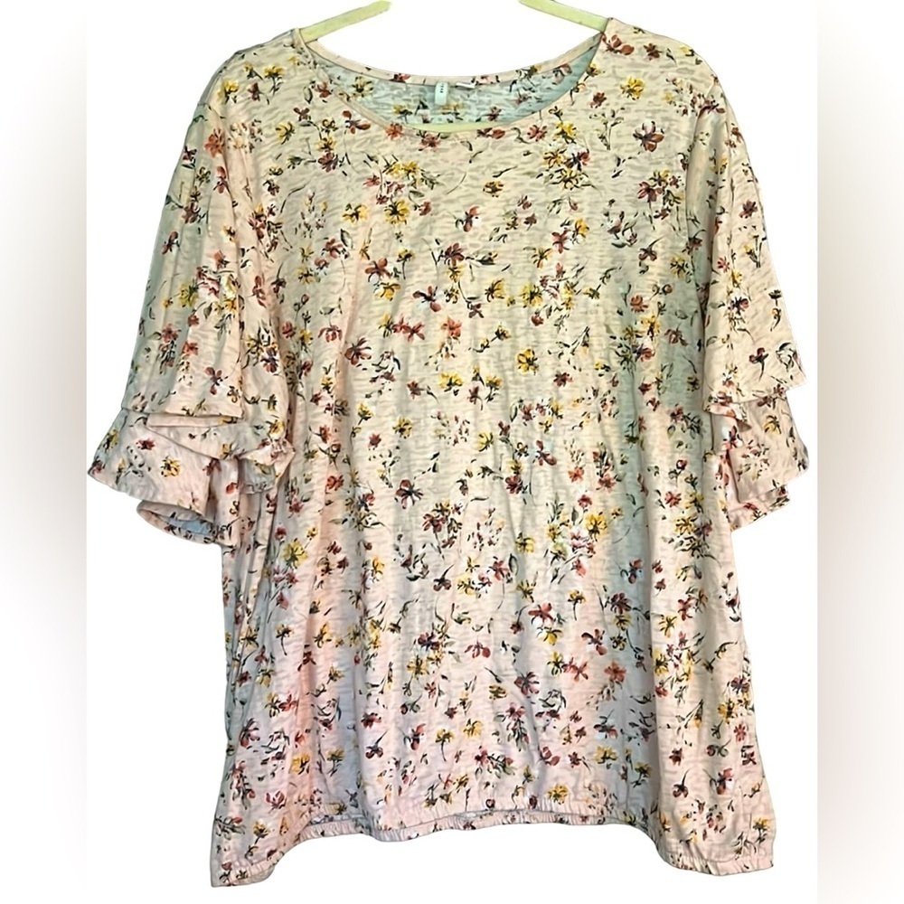 CATO Pastel Pink/Peach Floral Top w/Layered Bell Sleeves, Size 18/20W, GUC.